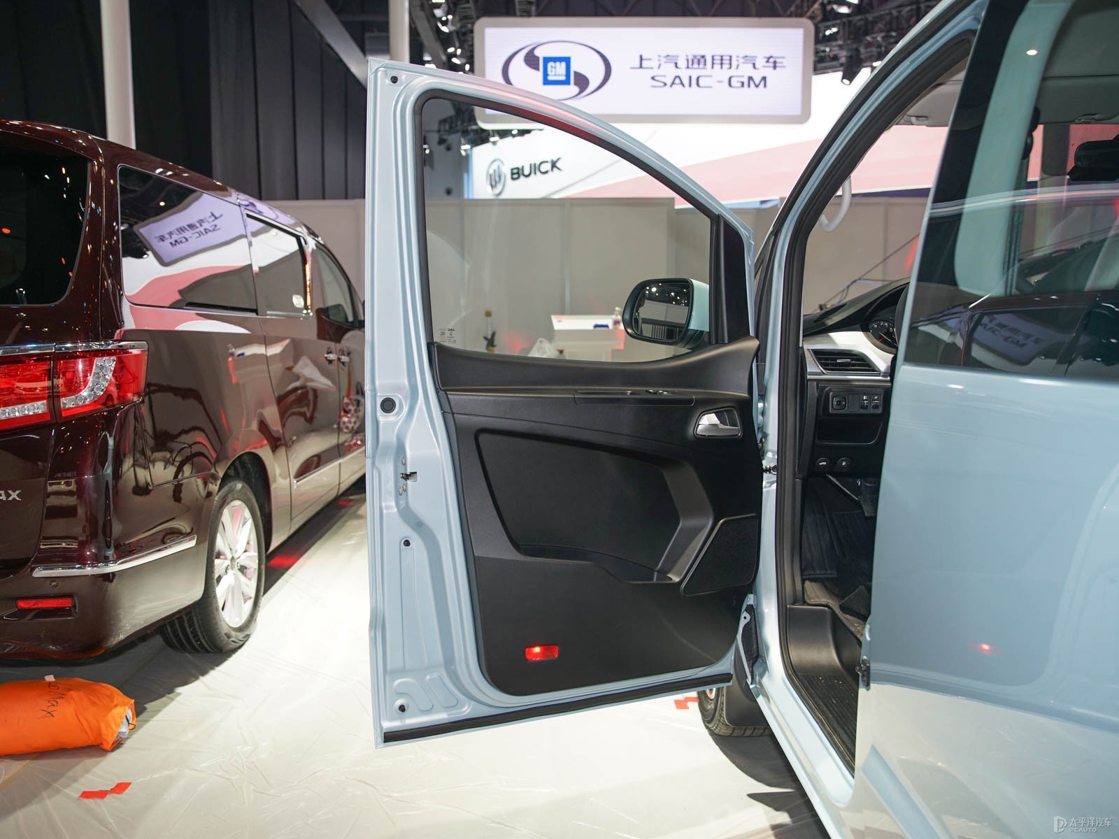 瑞風(fēng)M3 2022款 PLUS 1.5T 標(biāo)準(zhǔn)型內(nèi)飾 實(shí)用主義下的精致與舒適